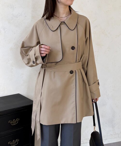Thevon（ゼボン）の「パイピングミドルトレンチコート（トレンチコート・レディース・ベージュ/ネイビー・FREE）」の14枚目の写真