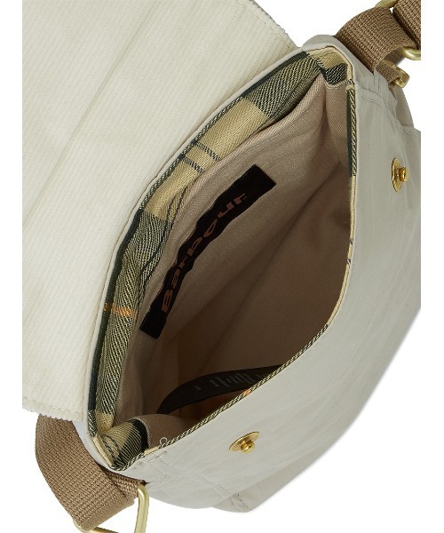 Barbour（バブアー）の「【TRANSPORT / トランスポート】 クロスボディバッグ（ショルダーバッグ・メンズ・ライトベージュ/グリーン/ネイビー・ONE SIZE）」の10枚目の写真