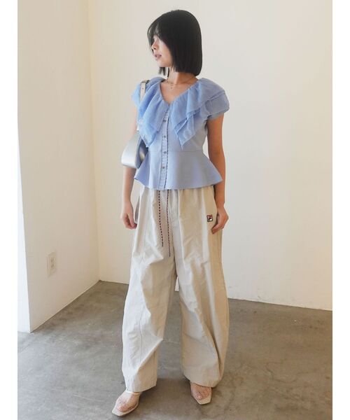 LAGUNAMOON（ラグナムーン）の「メッシュフリルペプラムニットプルオーバー（ニット/セーター・レディース・ブラウン/ホワイト/ブルー・FREE）」の9枚目の写真