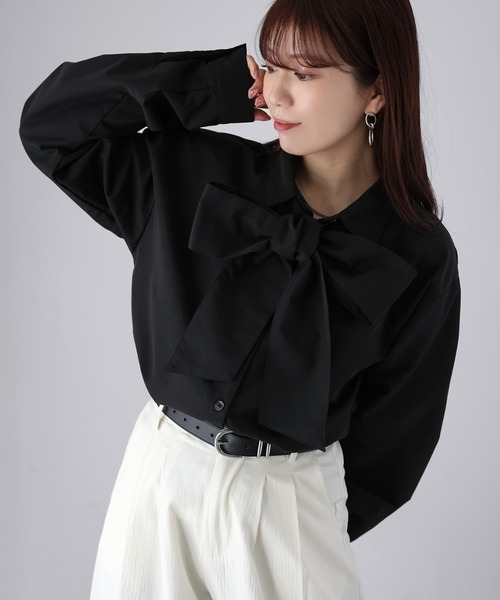 Riberry（リベリー）の「ボウタイリボンシャツ（シャツ/ブラウス・レディース・オフホワイト/ブルー/ブラック・FREE）」の8枚目の写真