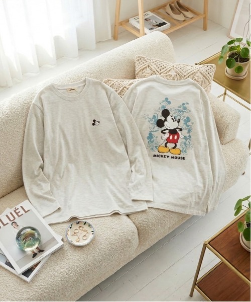 Disney(ディズニー)の「【DISNEY/ディズニー】ミッキーマウス/ミニーマウスプリントロングスリーブTシャツ(Mickey Mouse/Minnie Mouse)(Tシャツ/カットソー・レディース・スミクロ/オフホワイト/ネイビー/オートミール・LARGE/MEDIUM)」の4枚目の写真