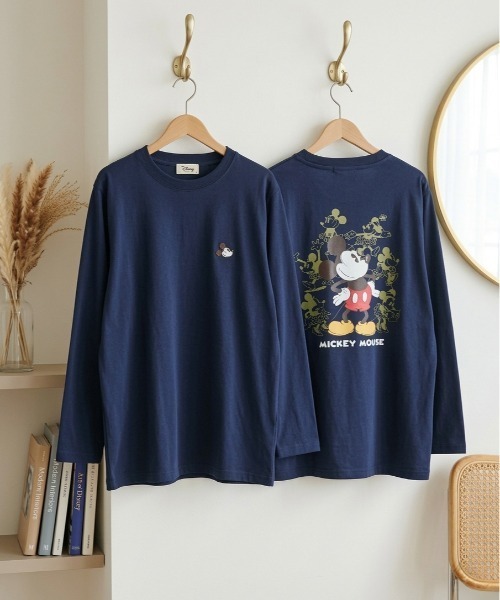 Disney(ディズニー)の「【DISNEY/ディズニー】ミッキーマウス/ミニーマウスプリントロングスリーブTシャツ(Mickey Mouse/Minnie Mouse)(Tシャツ/カットソー・レディース・スミクロ/オフホワイト/ネイビー/オートミール・LARGE/MEDIUM)」の1枚目の写真