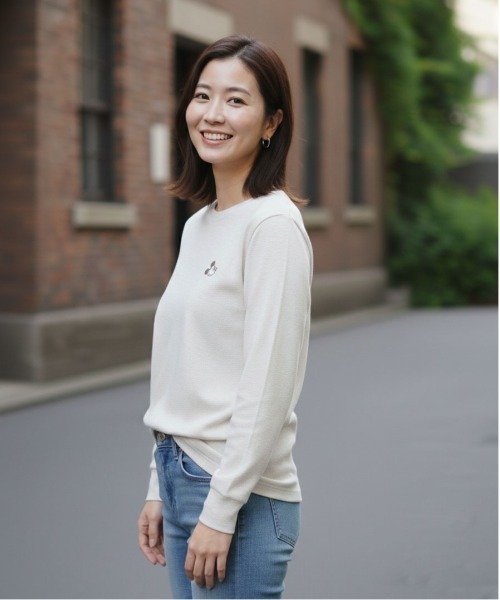 Disney(ディズニー)の「【DISNEY/ディズニー】ミッキーマウス/ミニーマウスプリントロングスリーブTシャツ(Mickey Mouse/Minnie Mouse)(Tシャツ/カットソー・レディース・スミクロ/オフホワイト/ネイビー/オートミール・LARGE/MEDIUM)」の15枚目の写真