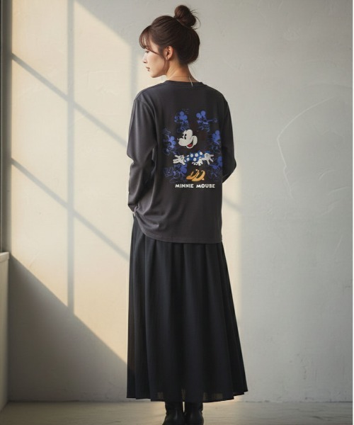 Disney(ディズニー)の「【DISNEY/ディズニー】ミッキーマウス/ミニーマウスプリントロングスリーブTシャツ(Mickey Mouse/Minnie Mouse)(Tシャツ/カットソー・レディース・スミクロ/オフホワイト/ネイビー/オートミール・LARGE/MEDIUM)」の16枚目の写真