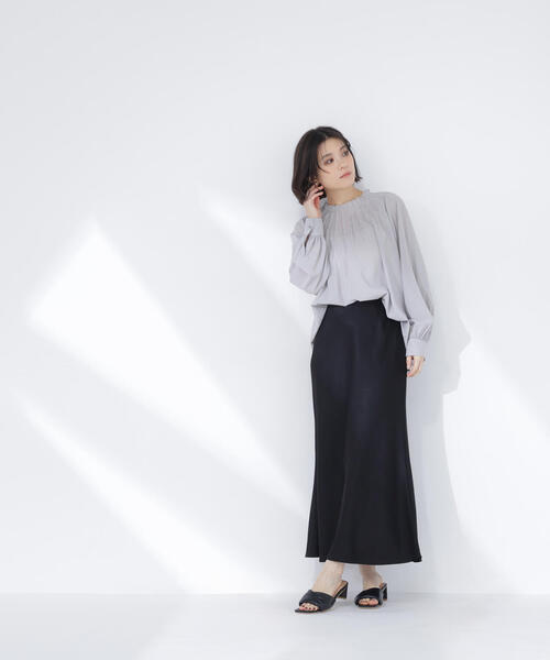 NATURAL BEAUTY BASIC(ナチュラルビューティーベーシック)の「◇タックネックブラウス(シャツ/ブラウス・レディース・グレイッシュベージュ/チャコールグレー/イエロー・FREE)」の6枚目の写真