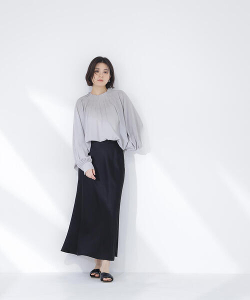 NATURAL BEAUTY BASIC(ナチュラルビューティーベーシック)の「◇タックネックブラウス(シャツ/ブラウス・レディース・グレイッシュベージュ/チャコールグレー/イエロー・FREE)」の8枚目の写真