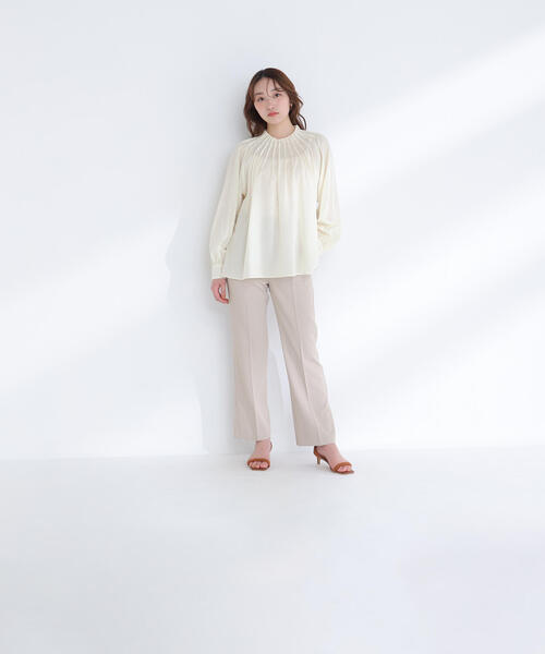 NATURAL BEAUTY BASIC(ナチュラルビューティーベーシック)の「◇タックネックブラウス(シャツ/ブラウス・レディース・グレイッシュベージュ/チャコールグレー/イエロー・FREE)」の20枚目の写真