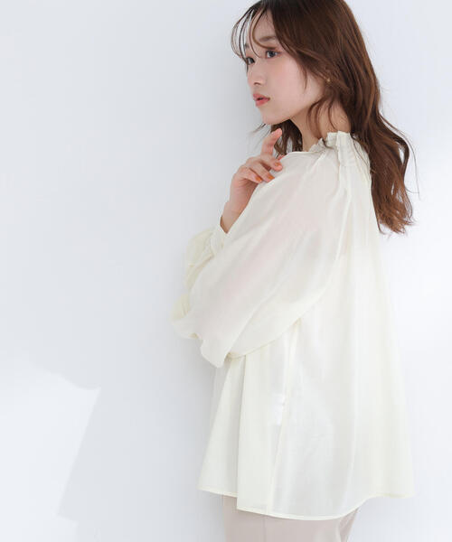 NATURAL BEAUTY BASIC(ナチュラルビューティーベーシック)の「◇タックネックブラウス(シャツ/ブラウス・レディース・グレイッシュベージュ/チャコールグレー/イエロー・FREE)」の21枚目の写真