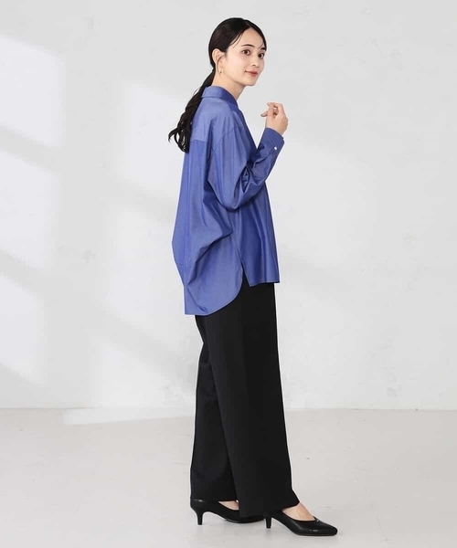 a.v.v(アーヴェヴェ)の「【シワになりにくい】スキッパーシャツ(シャツ/ブラウス・レディース・グレー系その他/ブルー/カーキ・40/38/36)」の9枚目の写真