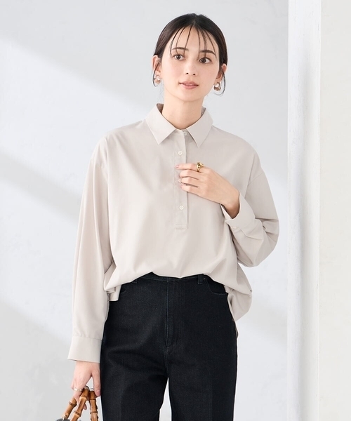 a.v.v(アーヴェヴェ)の「【シワになりにくい】スキッパーシャツ(シャツ/ブラウス・レディース・グレー系その他/ブルー/カーキ・40/38/36)」の13枚目の写真