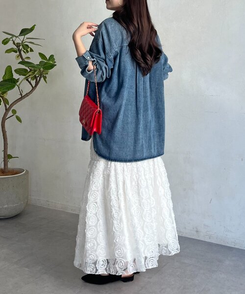 prose verse（プロズヴェール）の「パールボタンオーバーサイズデニムシャツ（シャツ/ブラウス・レディース・サックスブルー/ブルー・FREE）」の19枚目の写真