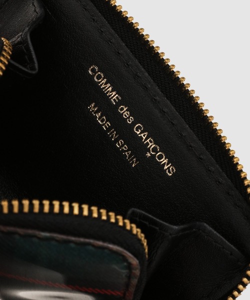 Wallet COMME des GARCONS（ウォレットコム デギャルソン）の「【LENTICULAR TARTAN】LARGE COIN CASE（コインケース・メンズ・レッド系1/レッド系2/イエロー系1・ONE SIZE）」の7枚目の写真