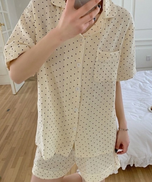 Teem Store(チームストア)の「【新色追加/18柄展開】【2点セット】カラバリ半袖ショーツパジャマ ルームウェア(ルームウェア/パジャマ・レディース・ピンク/その他/アイボリー/その他4/ブラック系その他/その他3/その他2/イエロー/パープル/ブラック/ブルー/ピンク系/アイボリー系2/グリーン系/アイボリー系1/ピンク系その他/ブルー系/イエロー系/ピンク系その他2・L/M)」の5枚目の写真
