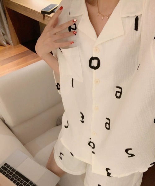 Teem Store(チームストア)の「【新色追加/18柄展開】【2点セット】カラバリ半袖ショーツパジャマ ルームウェア(ルームウェア/パジャマ・レディース・ピンク/その他/アイボリー/その他4/ブラック系その他/その他3/その他2/イエロー/パープル/ブラック/ブルー/ピンク系/アイボリー系2/グリーン系/アイボリー系1/ピンク系その他/ブルー系/イエロー系/ピンク系その他2・L/M)」の6枚目の写真
