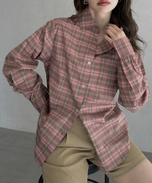 TREOVER(トレオーバー)の「ゆったりシルエットが魅力のオーバーサイズチェックシャツ(シャツ/ブラウス・レディース・ピンク/ブラウン/オフホワイト/ブルー・FREE)」の4枚目の写真