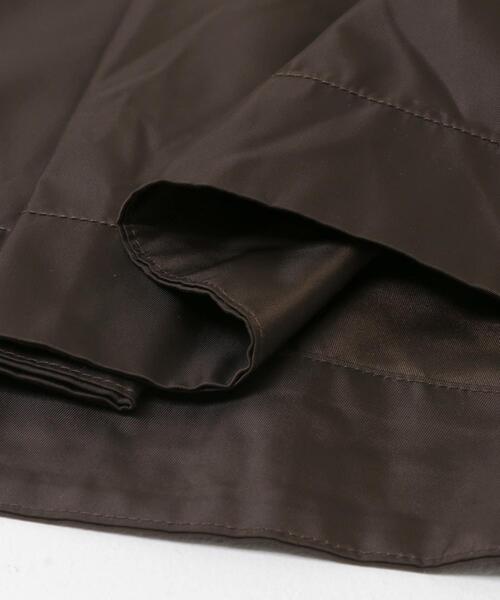 GANNI（ガニー）の「GANNI　DUCHESSE NYLON POCKET SKIRT（スカート・レディース・ブラウン・36）」の4枚目の写真