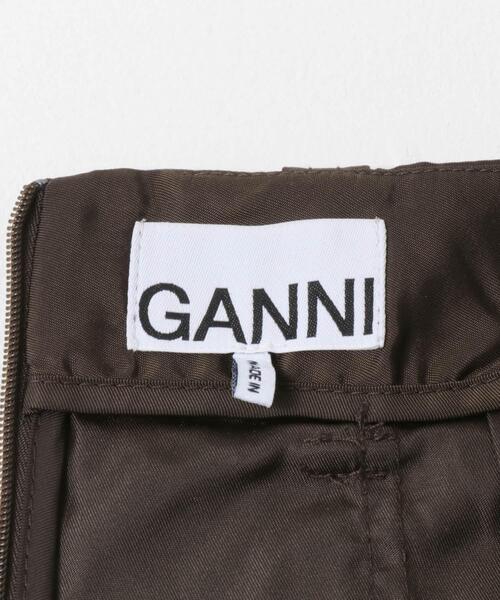 GANNI（ガニー）の「GANNI　DUCHESSE NYLON POCKET SKIRT（スカート・レディース・ブラウン・36）」の3枚目の写真
