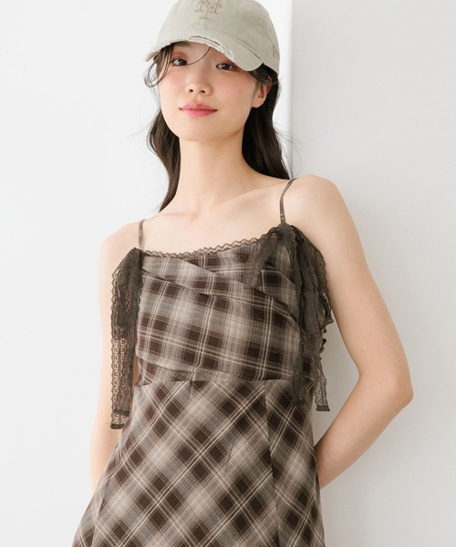 Heather(ヘザー)の「バイアスチェックフレアキャミワンピース 666487(ワンピース・レディース・ブラウン/ブラック/ネイビー・FREE)」の12枚目の写真
