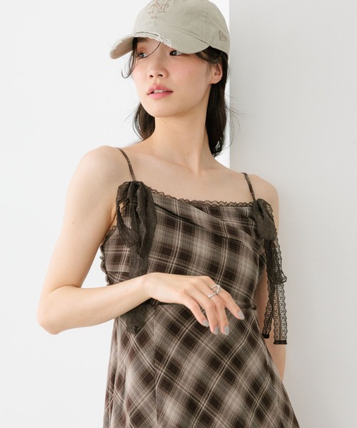 Heather(ヘザー)の「バイアスチェックフレアキャミワンピース 666487(ワンピース・レディース・ブラウン/ブラック/ネイビー・FREE)」の13枚目の写真