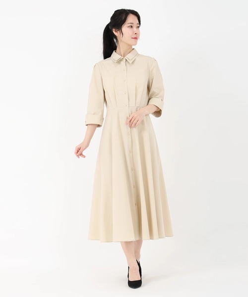 STRAWBERRY-FIELDS(ストロベリーフィールズ)の「エステネージュライト_ダブルカラー美シルエットシャツワンピース(シャツワンピース・レディース・ベージュ/ネイビー/ブルー・2)」の1枚目の写真