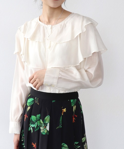 Jines（ジネス）の「ラッフルフリルブラウス（シャツ/ブラウス・レディース・ブラック/ベージュ/ホワイト・38）」の2枚目の写真