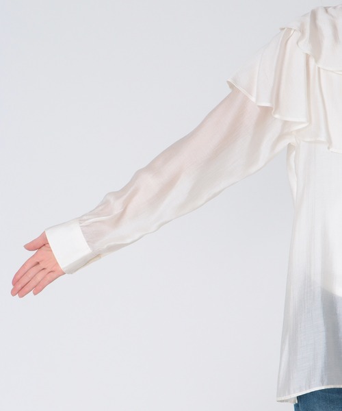 Jines（ジネス）の「ラッフルフリルブラウス（シャツ/ブラウス・レディース・ブラック/ベージュ/ホワイト・38）」の21枚目の写真