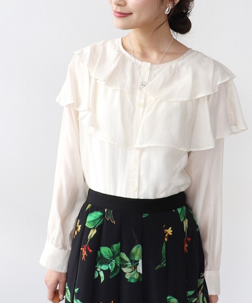 Jines（ジネス）の「ラッフルフリルブラウス（シャツ/ブラウス・レディース・ブラック/ベージュ/ホワイト・38）」の14枚目の写真