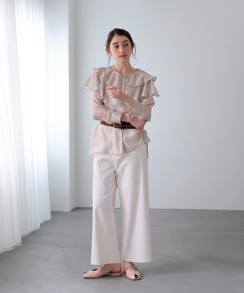 Jines（ジネス）の「ラッフルフリルブラウス（シャツ/ブラウス・レディース・ブラック/ベージュ/ホワイト・38）」の4枚目の写真