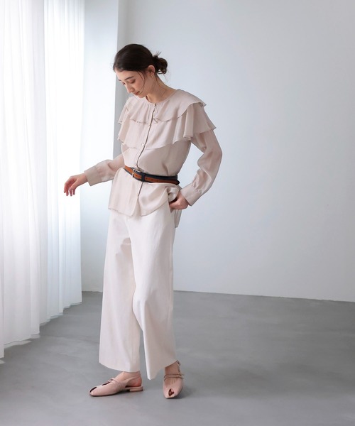 Jines（ジネス）の「ラッフルフリルブラウス（シャツ/ブラウス・レディース・ブラック/ベージュ/ホワイト・38）」の5枚目の写真