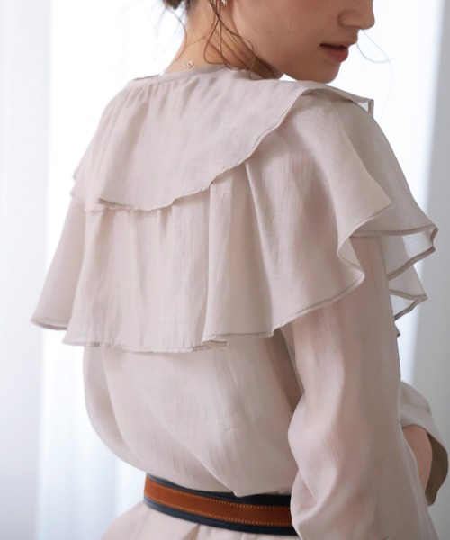 Jines（ジネス）の「ラッフルフリルブラウス（シャツ/ブラウス・レディース・ブラック/ベージュ/ホワイト・38）」の9枚目の写真