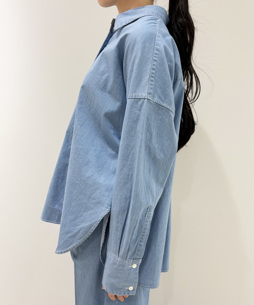 Tiara(ティアラ)の「デニムシャツ(シャツ/ブラウス・レディース・インディゴブルー/ライトブルー・FREE)」の4枚目の写真