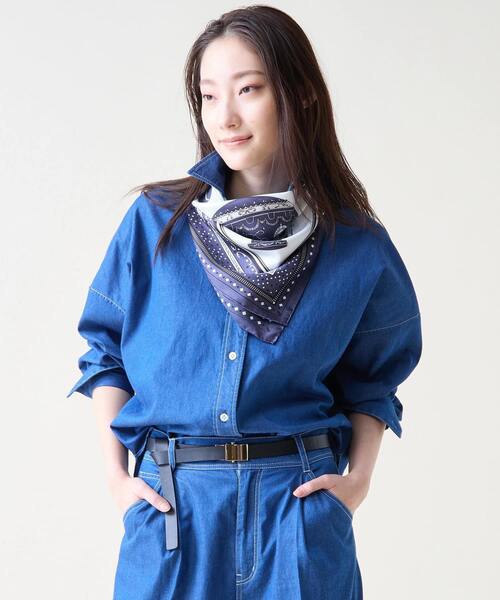 Tiara(ティアラ)の「デニムシャツ(シャツ/ブラウス・レディース・インディゴブルー/ライトブルー・FREE)」の12枚目の写真