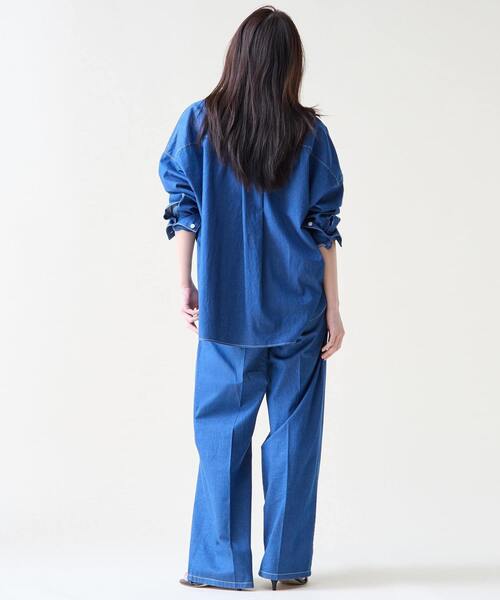 Tiara(ティアラ)の「デニムシャツ(シャツ/ブラウス・レディース・インディゴブルー/ライトブルー・FREE)」の17枚目の写真