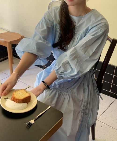 FREE STYLISTS(フリー スタイリスト)の「YUGA_YGMC Korean style pleated flared dress(ワンピース・レディース・ホワイト/ライトブルー・FREE)」の11枚目の写真