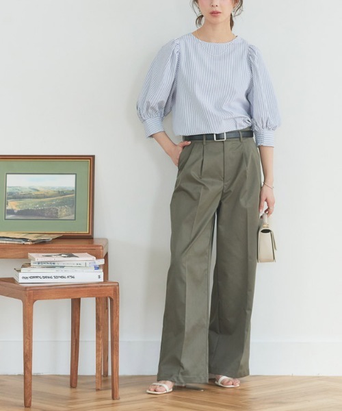 Pierrot(ピエロ)の「エステルツイルタックワイドパンツ(その他パンツ・レディース・ベージュ/ベージュ系その他/グリーン系その他・M/L/PM/PL)」の22枚目の写真