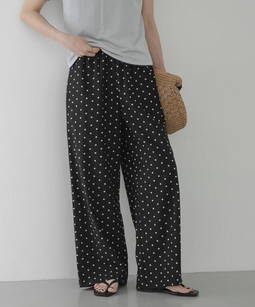 URBAN RESEARCH Sonny Label(アーバンリサーチサニーレーベル)の「『WEB限定』ドットプリントイージーパンツ(その他パンツ・レディース・ドット・36/38)」の1枚目の写真