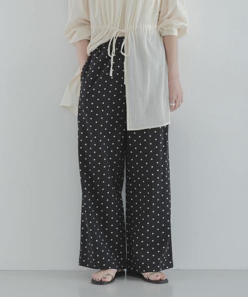 URBAN RESEARCH Sonny Label(アーバンリサーチサニーレーベル)の「『WEB限定』ドットプリントイージーパンツ(その他パンツ・レディース・ドット・36/38)」の6枚目の写真