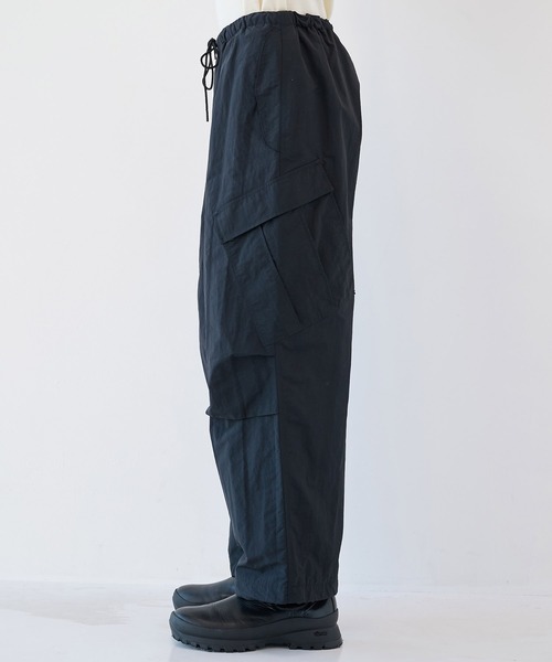 markaware(マーカウェア)の「【MARKAWARE/マーカウェア】別注 OVER PANTS(カーゴパンツ・メンズ・ダークグレー/ブラック・2/1)」の6枚目の写真