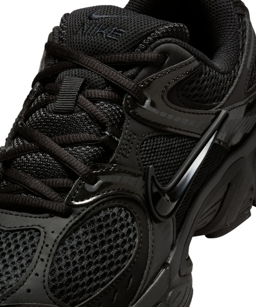 NIKE(ナイキ)の「ナイキ NIKE ナイキ ウィメンズV5 RNR(スニーカー・レディース・ブラック×ブラック・23.0cm/23.5cm/24.0cm/24.5cm/25.0cm)」の7枚目の写真