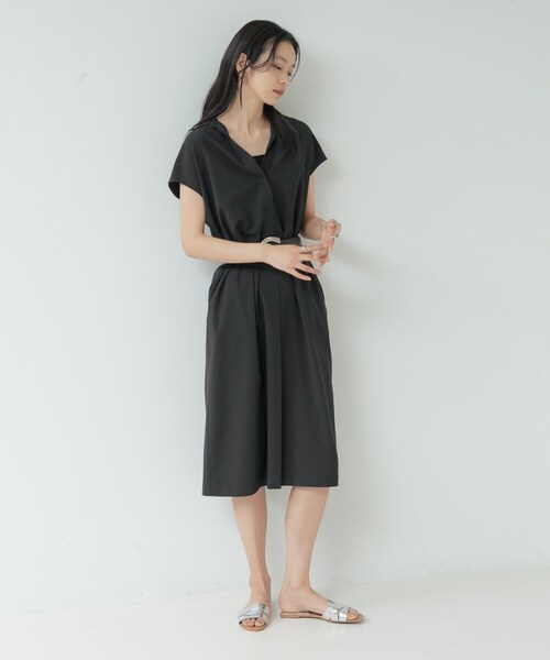 GALLEST（ギャレスト）の「Comfy SET UP｜スキッパーワンピース【通勤／接触冷感／UVカット】（ワンピース・レディース・キャメル/オリーブ/ブラック/グレー系その他6・38/34）」の15枚目の写真