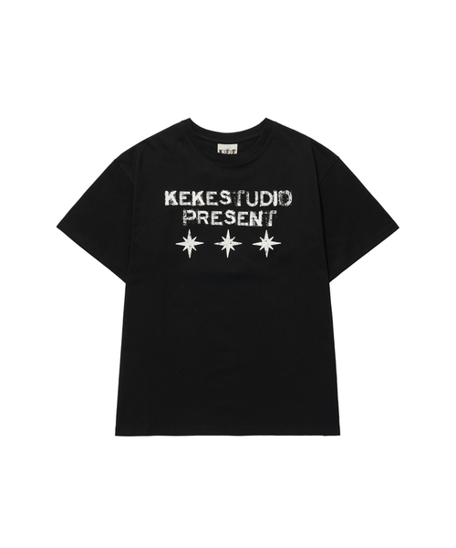 KKEEE(ケーケーイーイー)の「スリースターオーバーサイズ半袖Tシャツ(2カラー)(Tシャツ/カットソー・レディース・ホワイト/ブラック・LARGE/X-LARGE)」の2枚目の写真