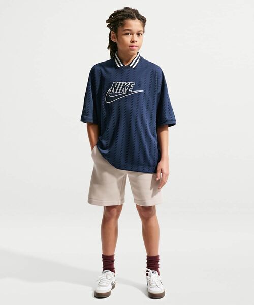 NIKE(ナイキ)の「ナイキ スポーツウェア ジュニア ショートスリーブ ジャージー / Nike Sportswear Big Kids' Short-Sleeve Jersey IQ0435-410 Midnight Navy(ジャージ・キッズ・ネイビー・130/140/150/160)」の7枚目の写真