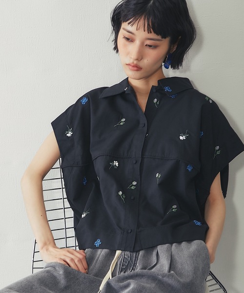 ANOTHER S(アナザーエス)の「セットアップ対応コクーンライン刺繍ブラウス(シャツ/ブラウス・レディース・ブラック/オフホワイト・FREE)」の5枚目の写真