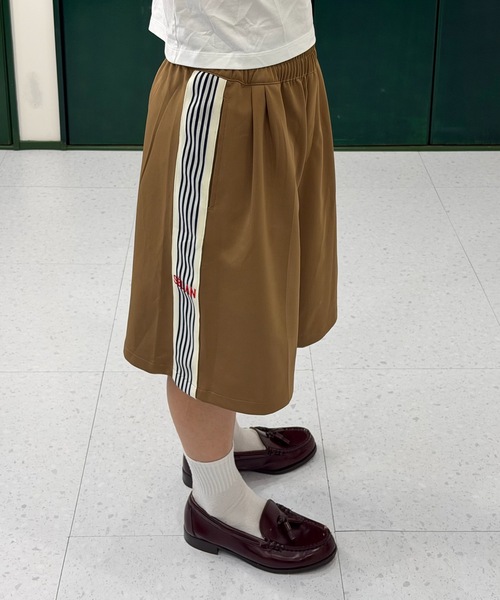 SELAN（セラン）の「【ユニセックス】トラックラインハーフパンツ（その他パンツ・メンズ・ブラウン/ネイビー・MEDIUM/LARGE）」の4枚目の写真