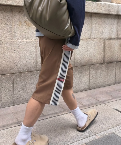 SELAN（セラン）の「【ユニセックス】トラックラインハーフパンツ（その他パンツ・メンズ・ブラウン/ネイビー・MEDIUM/LARGE）」の12枚目の写真