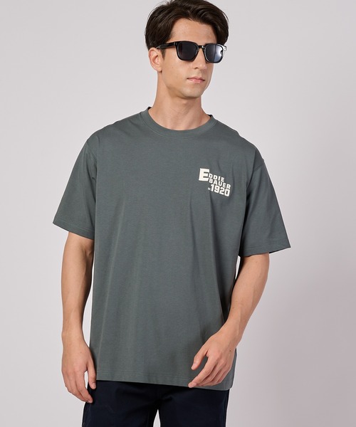 Eddie Bauer(エディーバウアー)の「クール アドベンチャー プリント半袖Tシャツ(Tシャツ/カットソー・メンズ・ライトオリーブ/ホワイト/ネイビー・M/XL/L/XXL)」の2枚目の写真