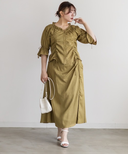 CLETTE（クレット）の「CLETTEオリジナルタックデザインスリット入りスカート（スカート・レディース・グリーン/ブラック/イエロー・4L/3L/LL）」の10枚目の写真