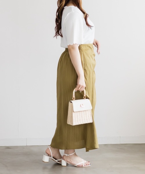 CLETTE（クレット）の「CLETTEオリジナルタックデザインスリット入りスカート（スカート・レディース・グリーン/ブラック/イエロー・4L/3L/LL）」の9枚目の写真