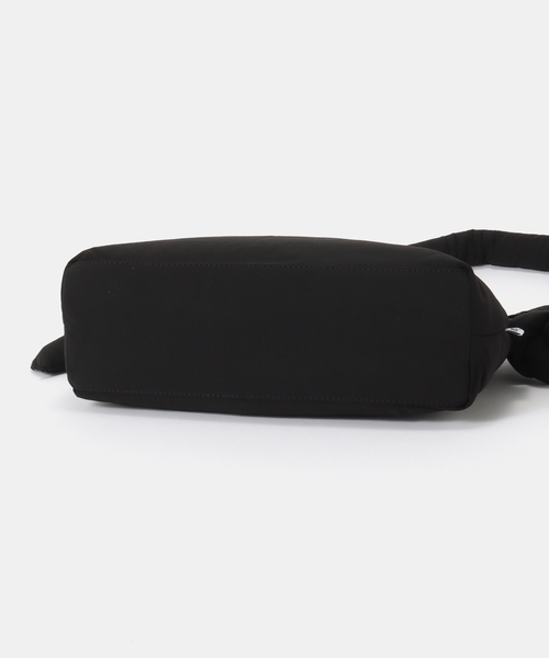 OLEND(オレンド)の「【WEB+一部店舗限定】OLEND / オレンド MINI ONA SOFT BAG(ショルダーバッグ・レディース・オレンジ/レッド/ネイビー/ブラック/ベージュ/カーキ・FREE)」の9枚目の写真