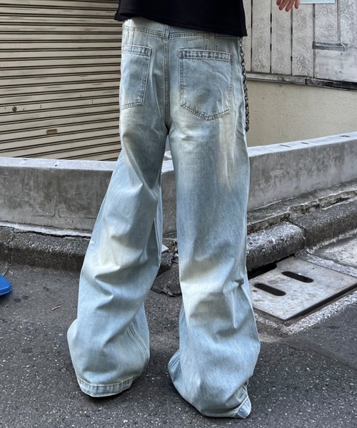Chikashitsu +（チカシツプラス）の「【Chikashitsu +】wave curved denim pants / 【チカシツプラス】ウェーブカーブデニムパンツ（デニムパンツ・メンズ・ライトブルー・M/S/L）」の4枚目の写真